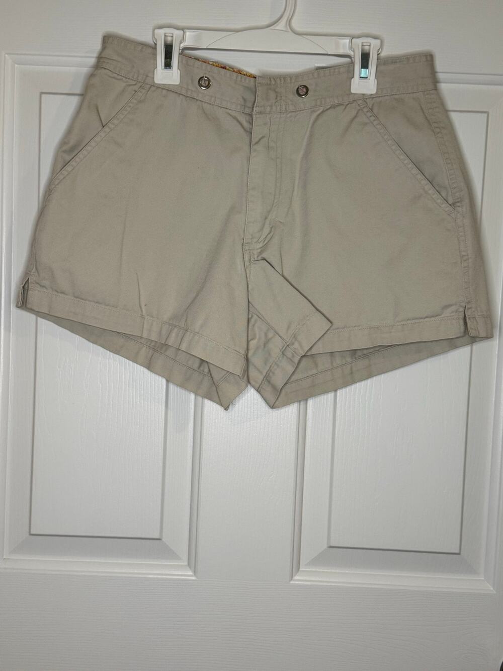 Austin Clothing Co. Women's Khaki Hiking Summer Cotton Shorts Floral Waistband 6